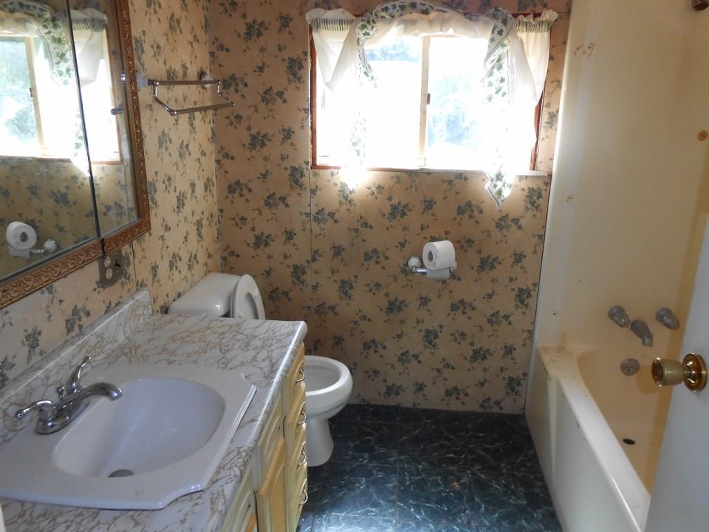 540 Washington Road Waynesburg, PA 15370 - Photo 7 of 15