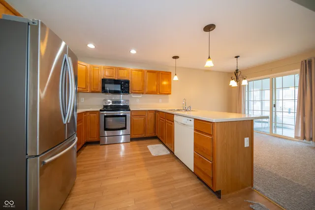 $230,000 | 904 Village Circle, Greenwood, IN 46143