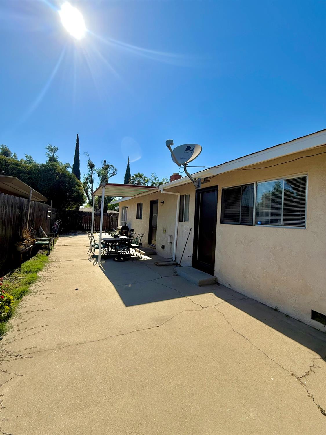 1636 Cameo Way Modesto, CA 95350 - Photo 29 of 29 a front view of a house with a yard and garage