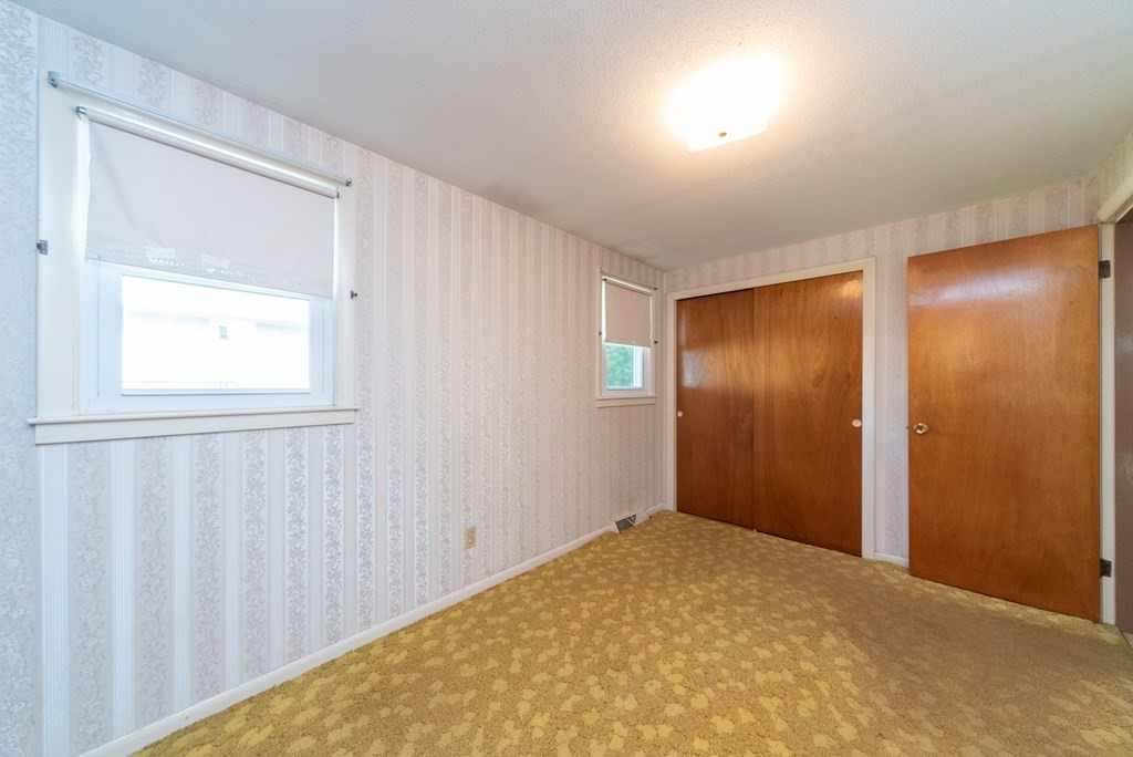 28 Gordon Street Worcester, MA 01604 - Photo 14 of 30