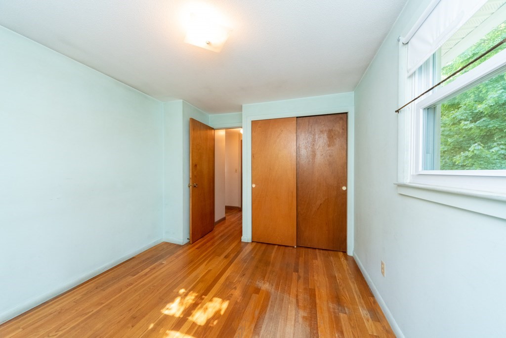 28 Gordon Street Worcester, MA 01604 - Photo 21 of 30