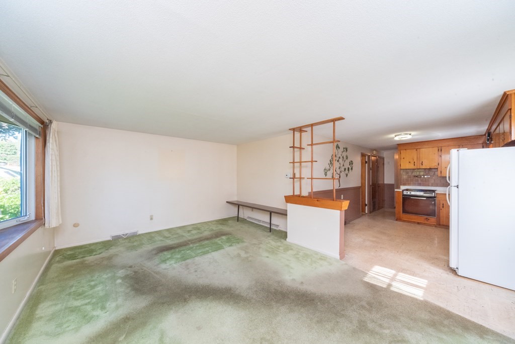 28 Gordon Street Worcester, MA 01604 - Photo 6 of 30