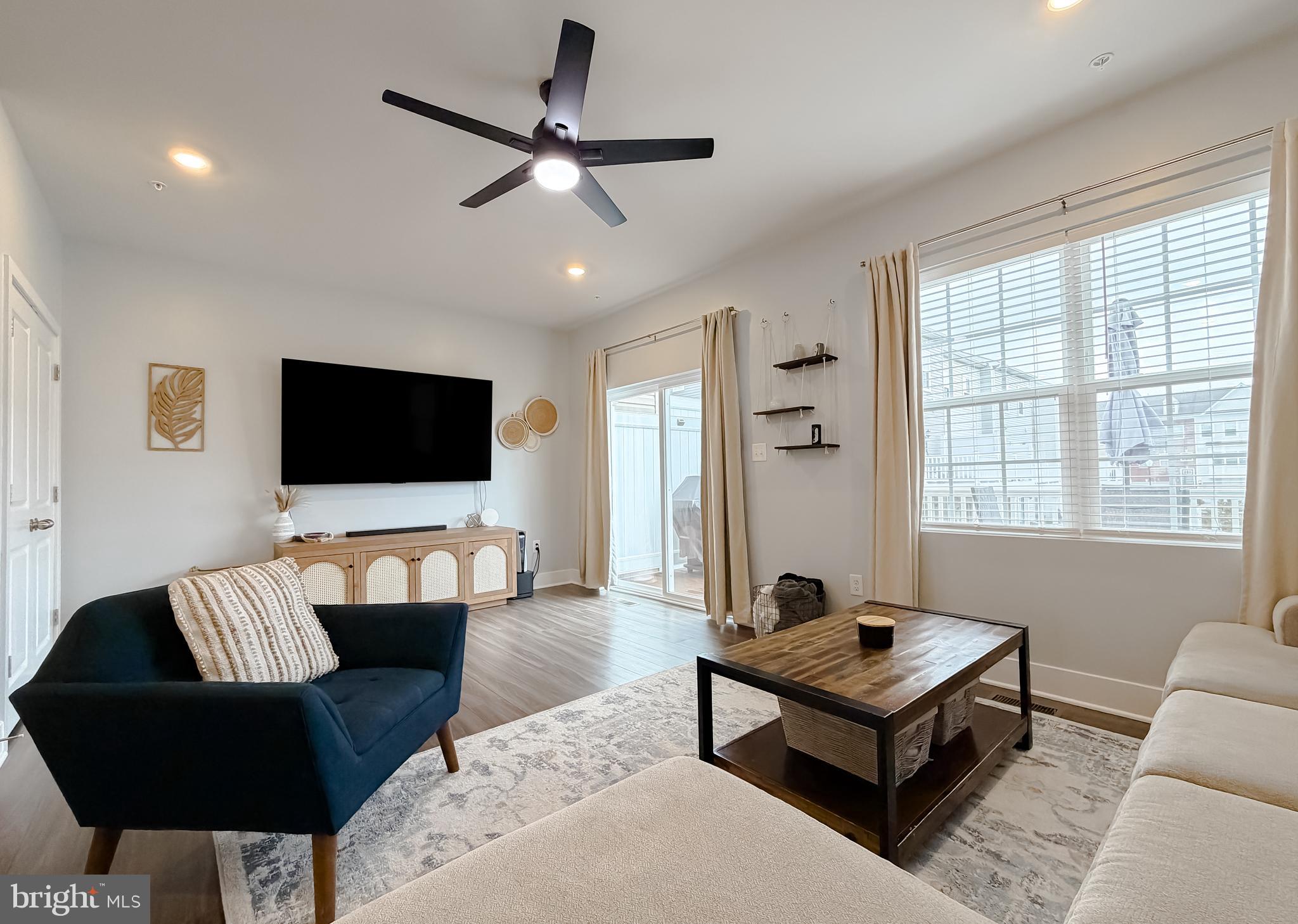 23658 Crosswinds Way California, MD 20619 - Photo 14 of 54 Tall ceilings help the space fill w/ natural light