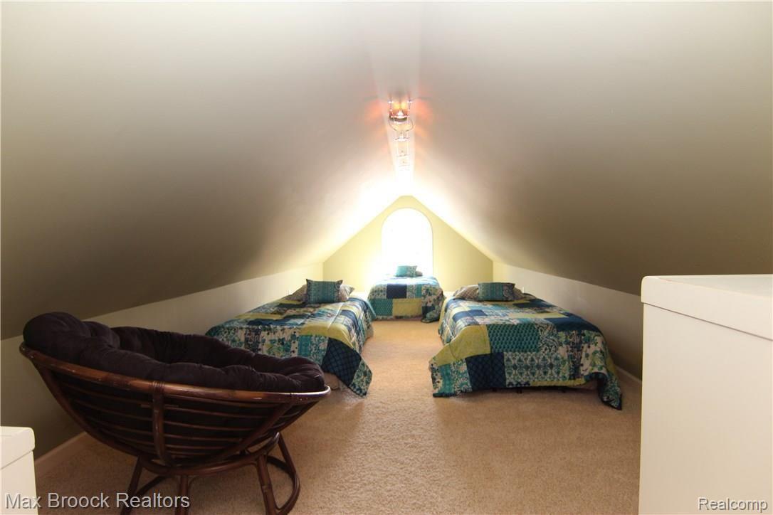 7060 Hatchery Road Waterford, MI 48327 - Photo 25 of 39 Bonus Room.jpg