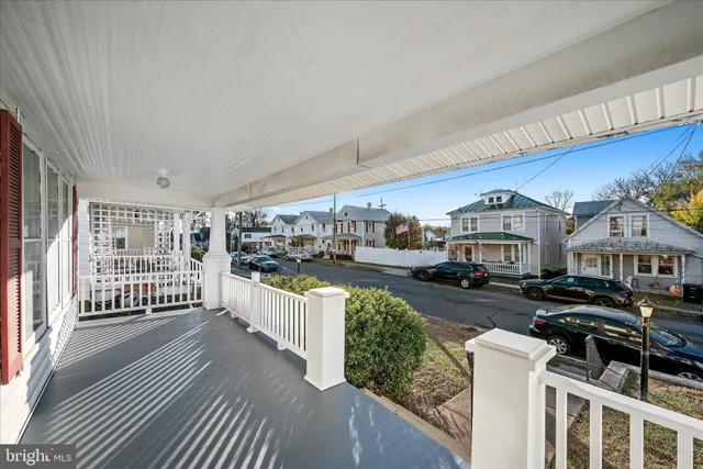 $289,500 | 1006 South Cameron Street, Winchester, VA 22601