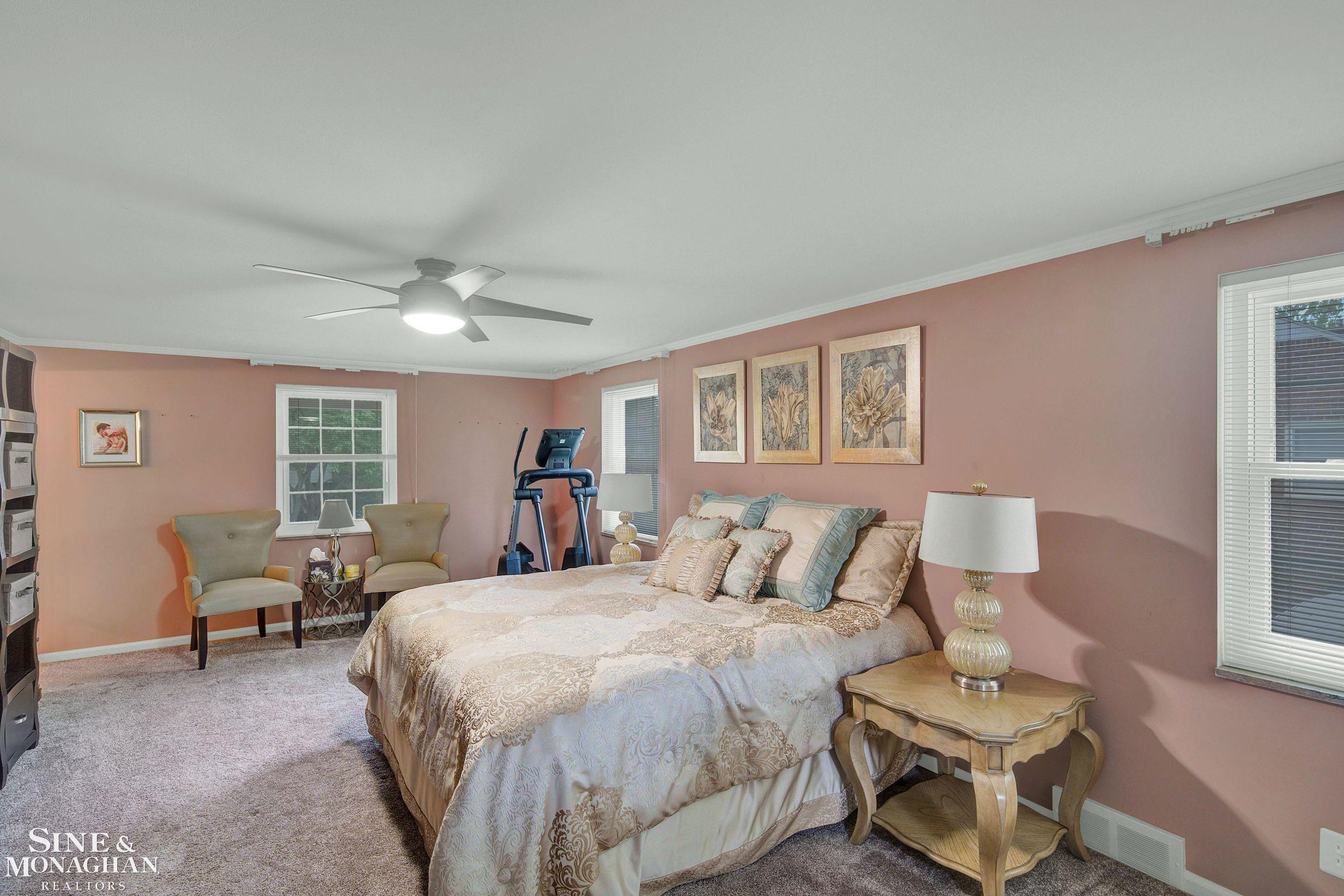 1886 Severn Road Grosse Pointe Woods, MI 48236 - Photo 17 of 38