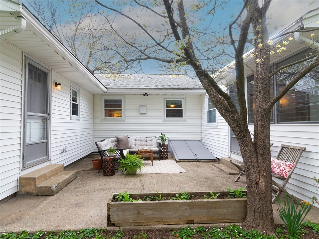 40 Dunster Road Framingham, MA 01702 - Photo 32 of 38