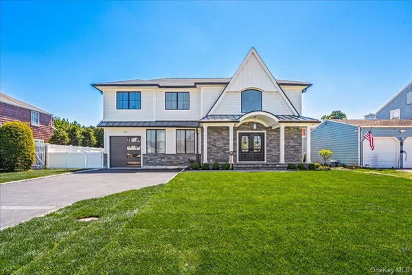 $1,749,000 | 172 A Harvard Street, Carle Place, NY 11514