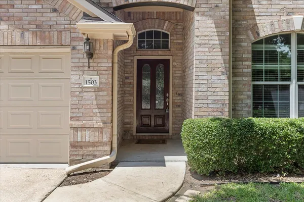 $2,900 | 1503 East Park Street, Cedar Park, TX 78613