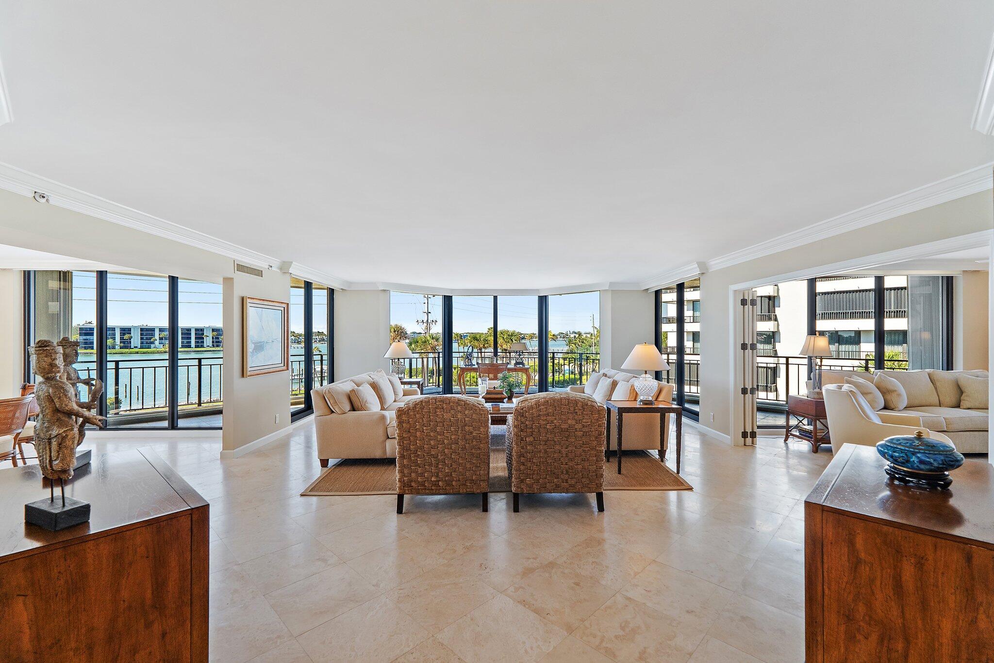 19850 South Beach Road, Unit 3D Jupiter, FL 33469 - Photo 12 of 51 Interior photo of living room