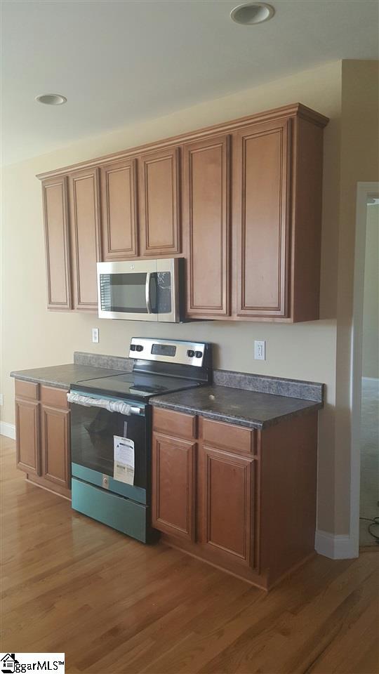 1 Rustcraft Drive Greer, SC 29651 - Photo 8 of 17