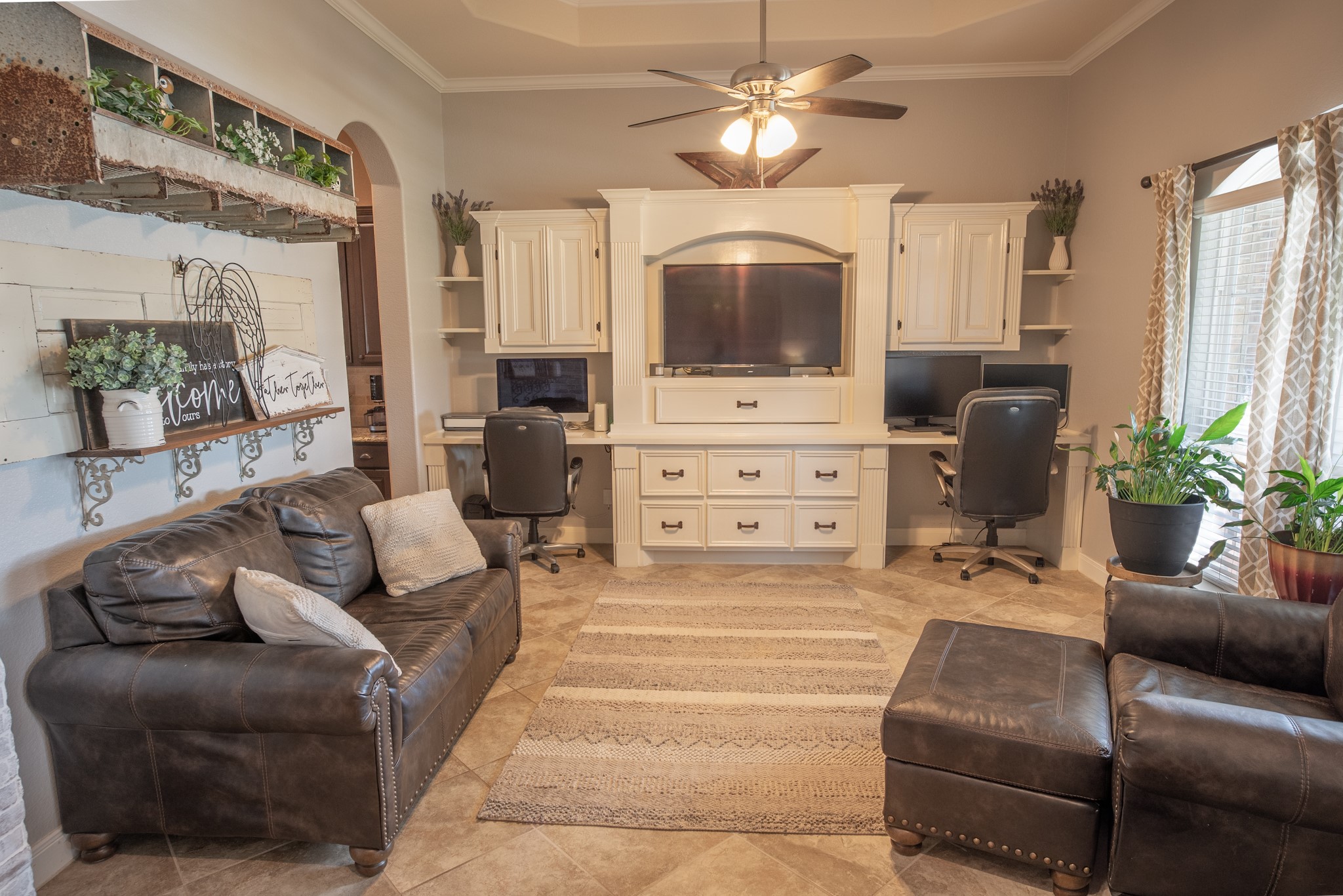 1283 Laurel Lane Angleton, TX 77515 - Photo 6 of 40 Built-in Cabinetry for this Den, or Formal Dining room