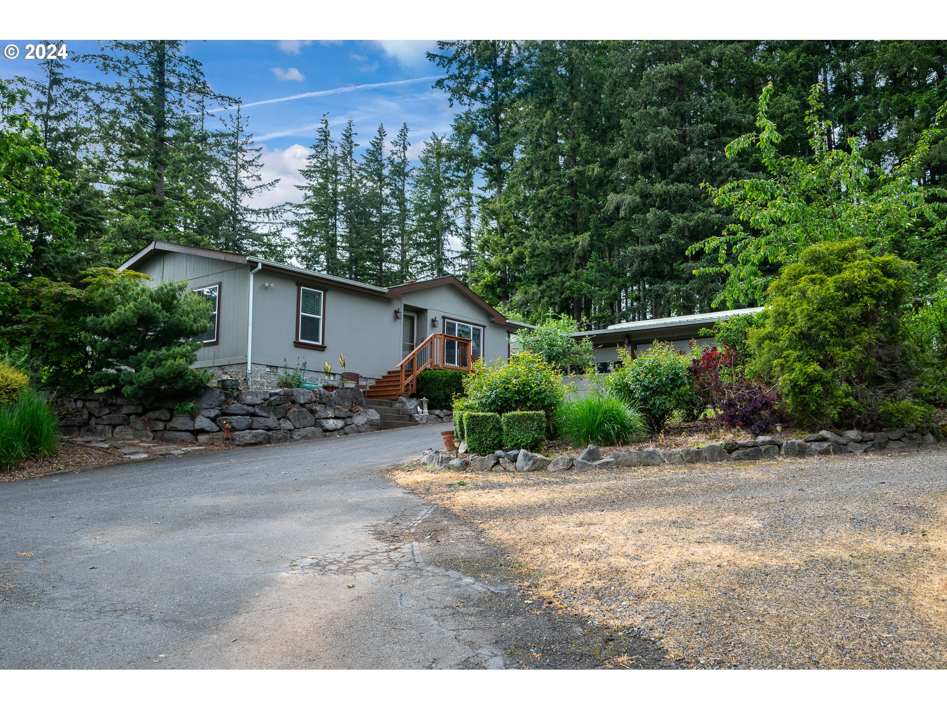 17165 South Holcomb Road Oregon City, OR 97045 - Photo 2 of 37 Porch