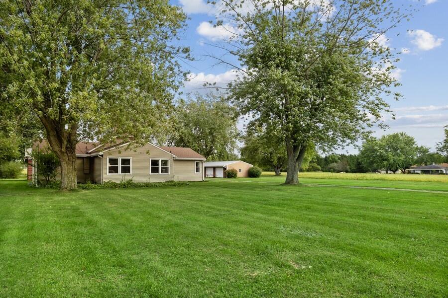 4727 Scottdale Road St. Joseph, MI 49085 - Photo 3 of 34 03_4727ScottdaleRd_571_FrontView_LowRes