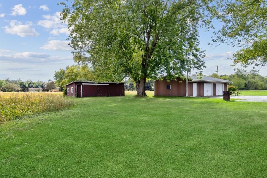 4727 Scottdale Road St. Joseph, MI 49085 - Photo 33 of 34 33_4727ScottdaleRd_2002_LowRes