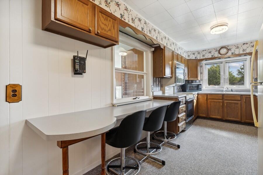 4727 Scottdale Road St. Joseph, MI 49085 - Photo 10 of 34 10_4727ScottdaleRd_5_Kitchen_LowRes