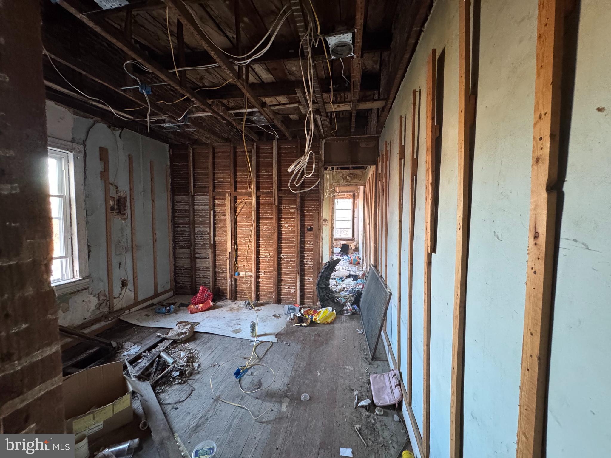 2028 North Payson Street Baltimore, MD 21217 - Photo 3 of 5