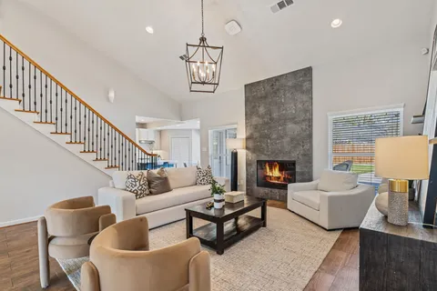 $725,000 | 5614 Jason Street, Houston, TX 77096