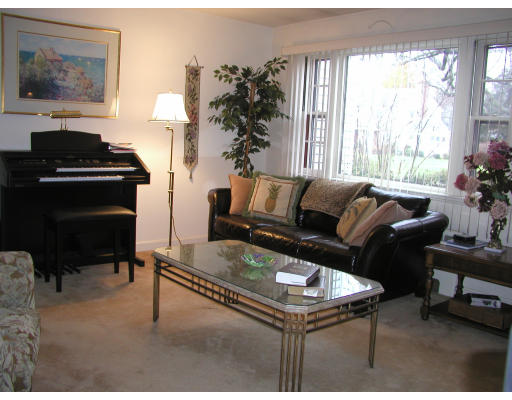 12 Neville Road Framingham, MA 01702 - Photo 3 of 14 Gallery Image 3