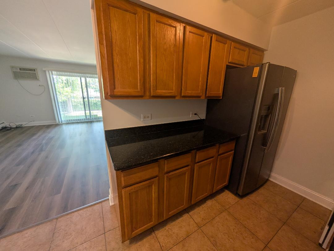 6005 Marshall Avenue, Unit 8 Chicago Ridge, IL 60415 - Photo 5 of 11