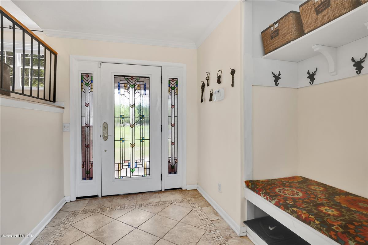 5144 Eulace Road Jacksonville, FL 32210 - Photo 3 of 30 Foyer (11)