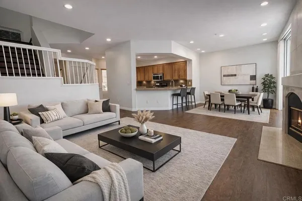 $3,200 | 11358 Via Rancho San Diego, Unit G, El Cajon, CA 92019