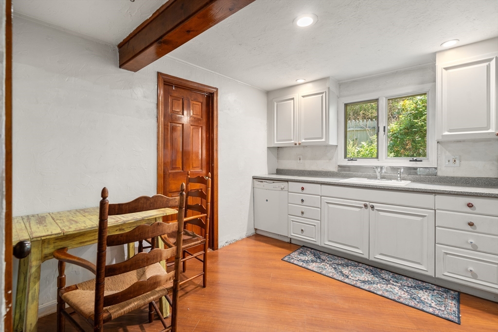 7 Victoria Avenue Rutland, MA 01543 - Photo 5 of 18