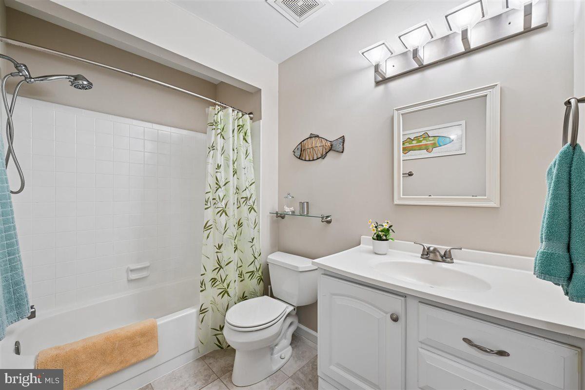 15723 Brandywine Road Dumfries, VA 22025 - Photo 22 of 39 hall bath