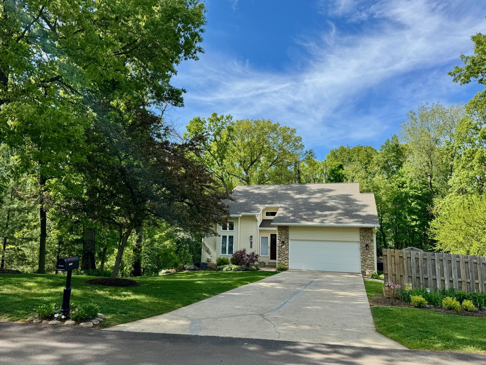 7052 Baton Rouge Kalamazoo, MI 49009 - Photo 1 of 24 IMG_1551