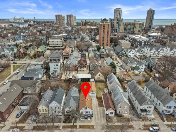 $625,000 | 1850 North Arlington Place, Milwaukee, WI 53202