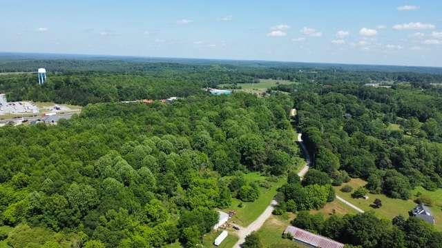 606 Beck Road Commerce, GA 30529 - Photo 4 of 10 a view of a city