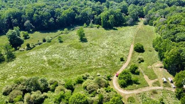 606 Beck Road Commerce, GA 30529 - Photo 6 of 10 a view of a garden