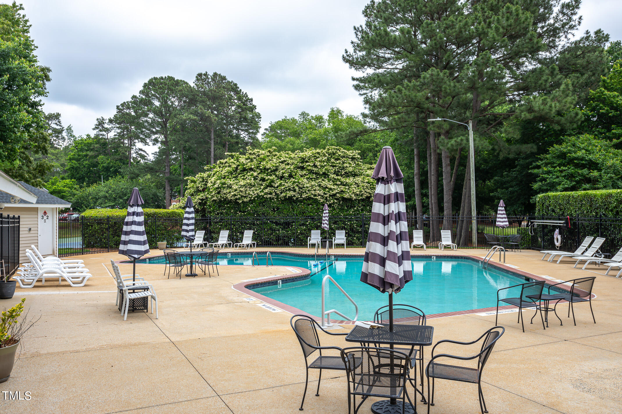 7740 Kingsberry Court Raleigh, NC 27615 - Photo 27 of 30 zelem-7740-kingsberry-28