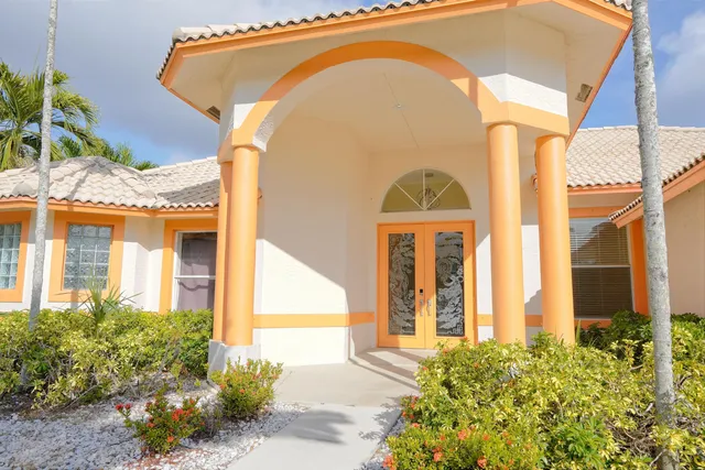 $3,600 | 781 Southwest Dolores Avenue, Port St. Lucie, FL 34983