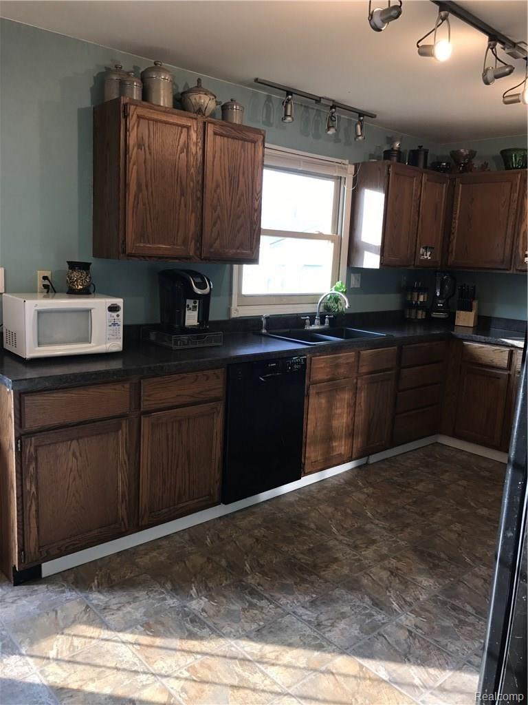 7238 Elms Road Swartz Creek, MI 48473 - Photo 21 of 70 2016-11-27_15-47-42_705.jpeg