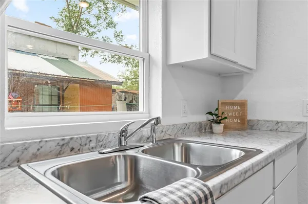 a close view of sink and tap