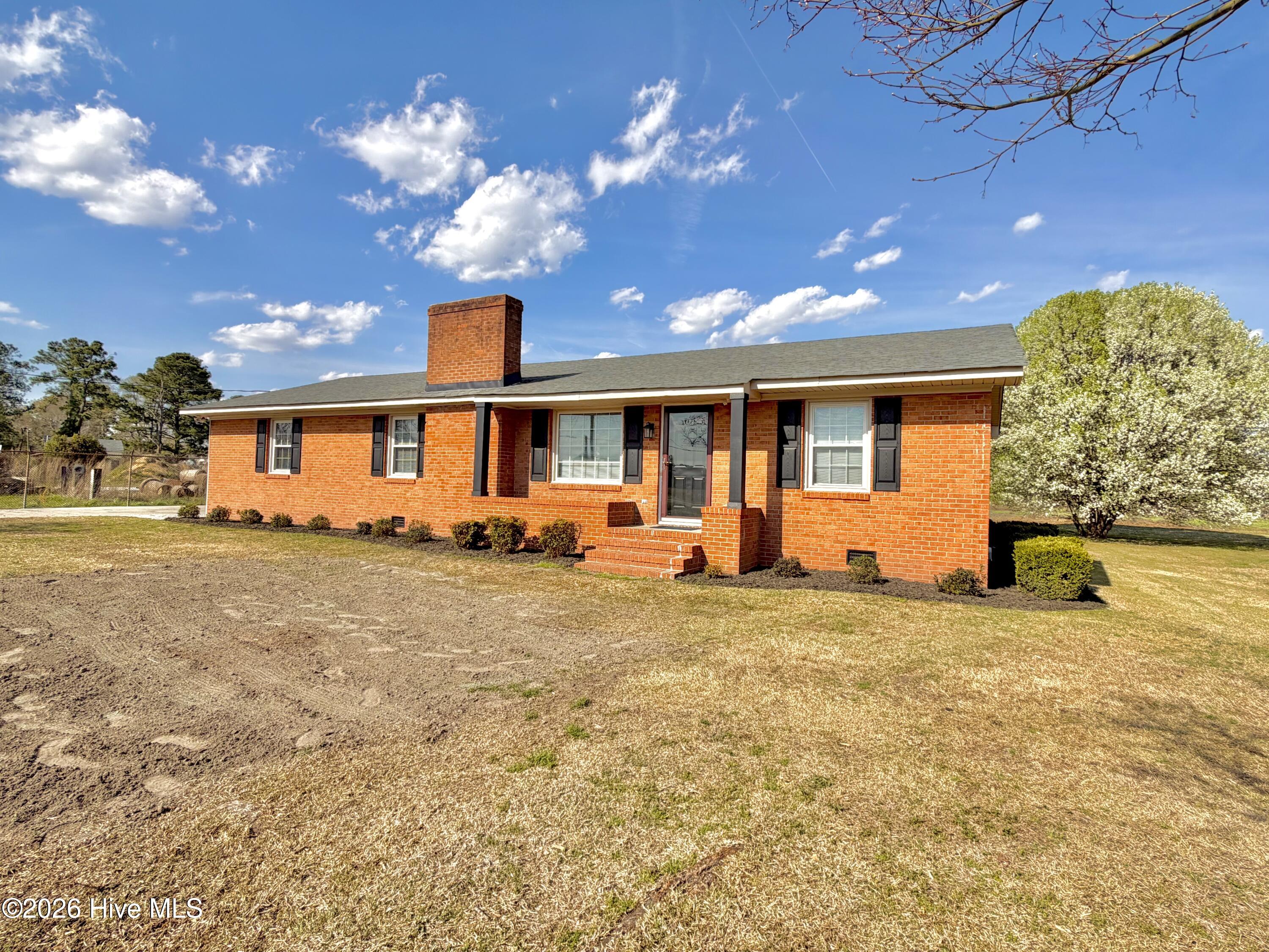 216 Collier-Loftin Road Kinston, NC 28504 - Photo 3 of 76 IMG_5244