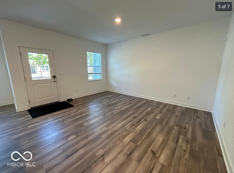 7179 Governors Row Avon, IN 46123 - Photo 3 of 7