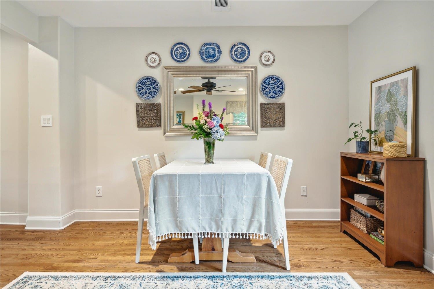 3569 Aurora Circle Memphis, TN 38111 - Photo 15 of 23 a view of dining room and kitchen with a table and chairs