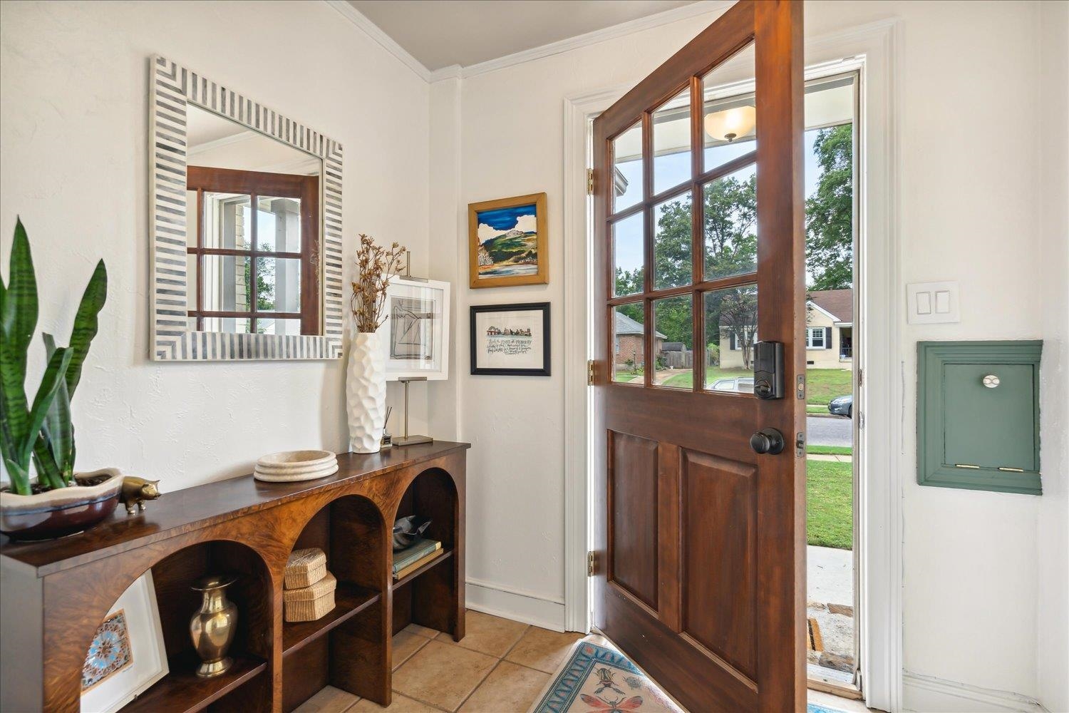 3569 Aurora Circle Memphis, TN 38111 - Photo 4 of 23 a view of a workspace with furniture and a window