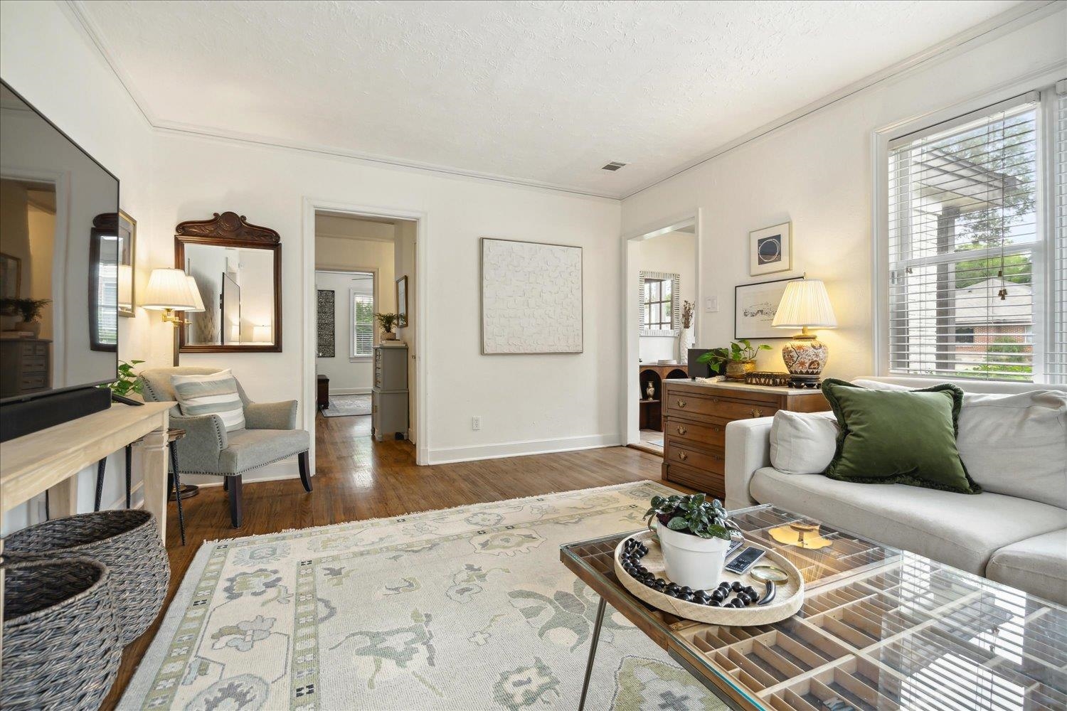 3569 Aurora Circle Memphis, TN 38111 - Photo 8 of 23 a living room with furniture wooden floor and a table