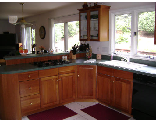 124 Stearns Road Marlborough, MA 01752 - Photo 2 of 30 Gallery Image 2