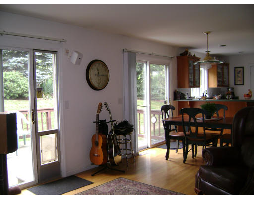 124 Stearns Road Marlborough, MA 01752 - Photo 6 of 30 Gallery Image 6