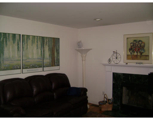 124 Stearns Road Marlborough, MA 01752 - Photo 8 of 30 Gallery Image 8