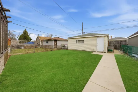 $355,000 | 5221 South Parkside Avenue, Chicago, IL 60638