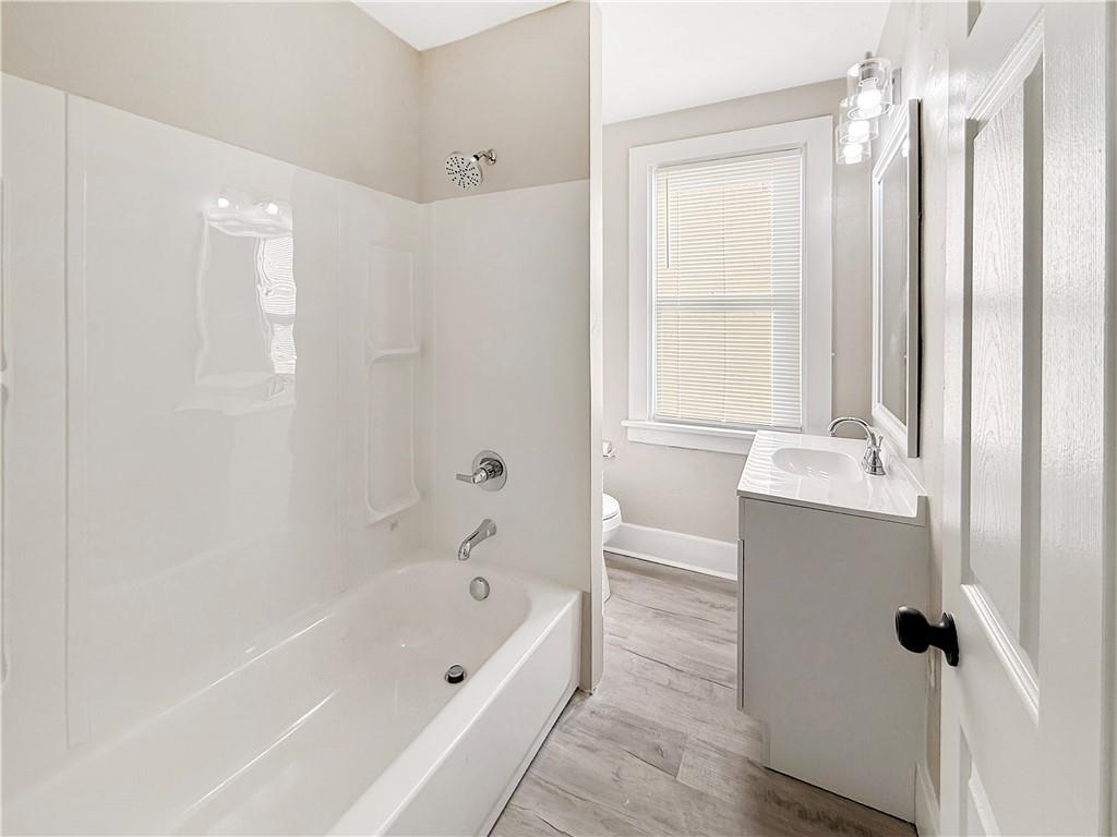 813 13th Street McKees Rocks, PA 15136 - Photo 20 of 44 Second floor bath