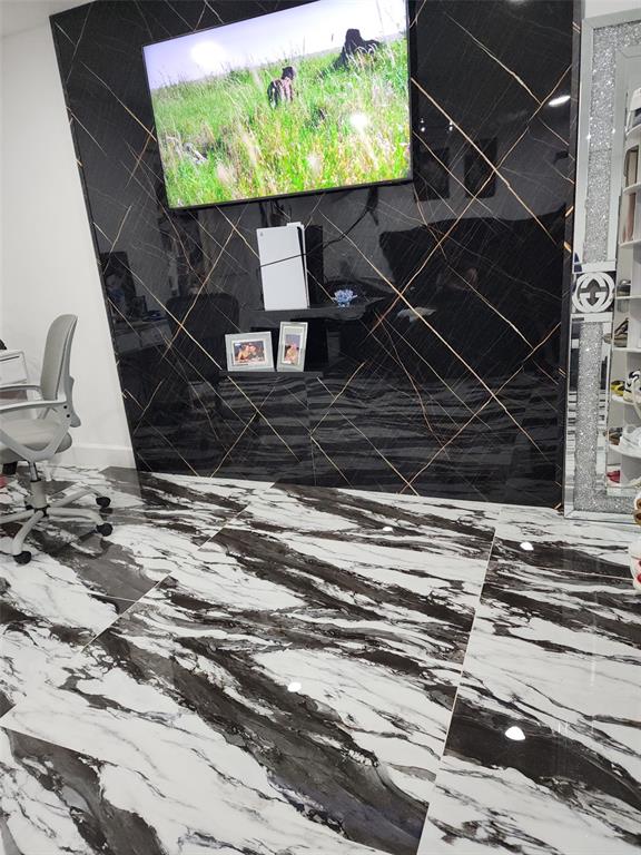 4821 Platt Road Plant City, FL 33565 - Photo 18 of 49 a outdoor kitchen with a stove and a grill