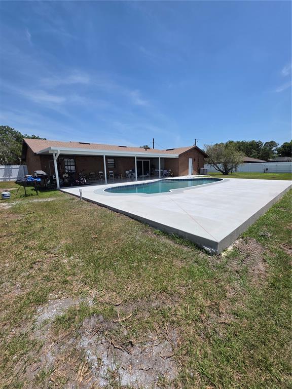 4821 Platt Road Plant City, FL 33565 - Photo 32 of 49 a view of a backyard