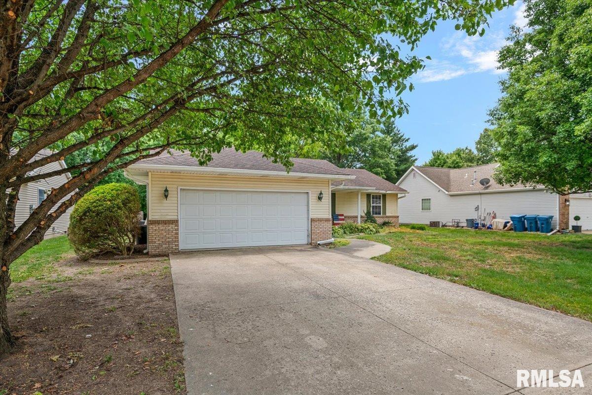 1216 Dani Lane Springfield, IL 62712 - Photo 31 of 32