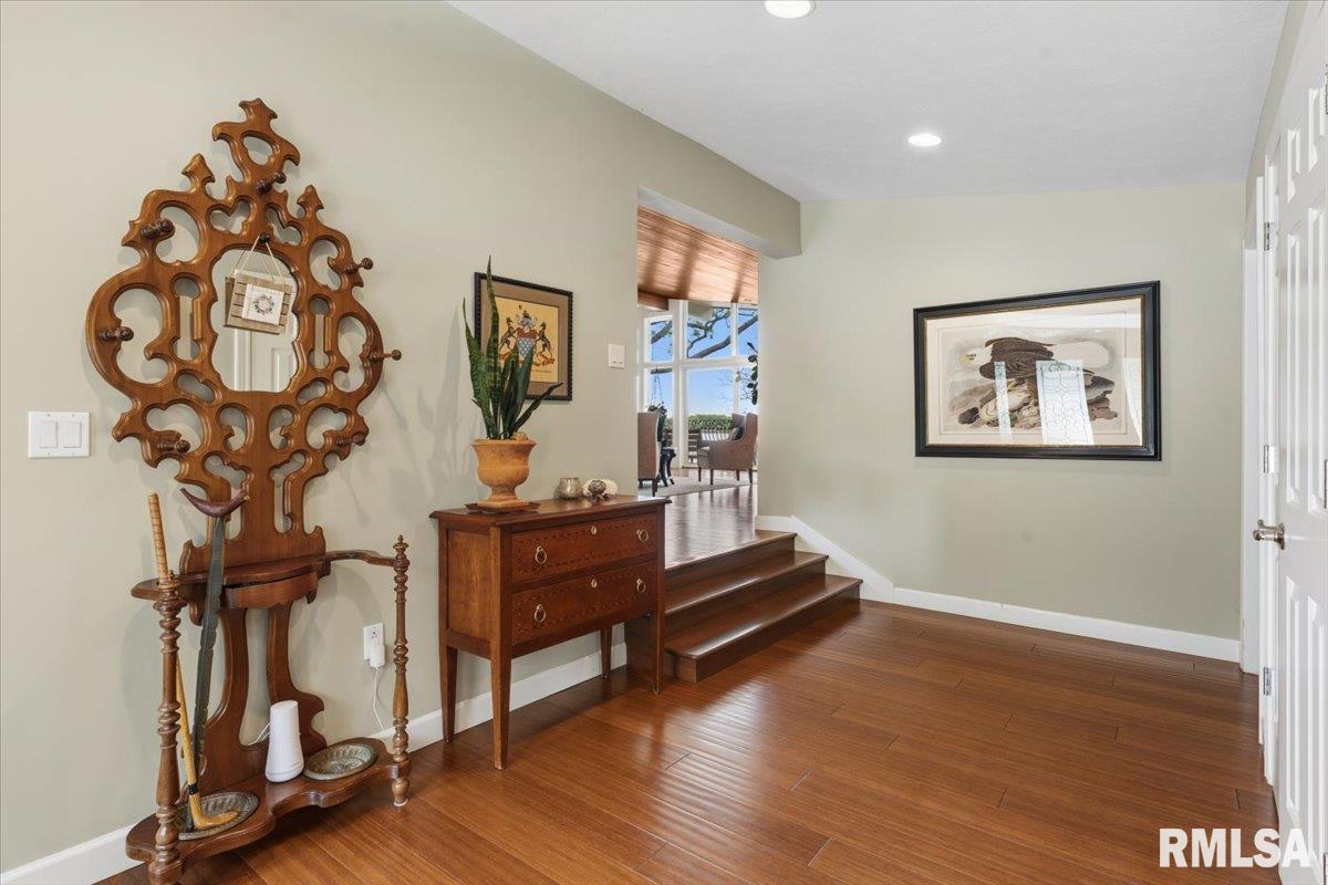 41 Forest Ridge Springfield, IL 62712 - Photo 10 of 82
